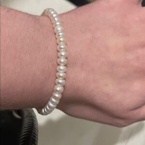Elegant White Pearl Bracelet